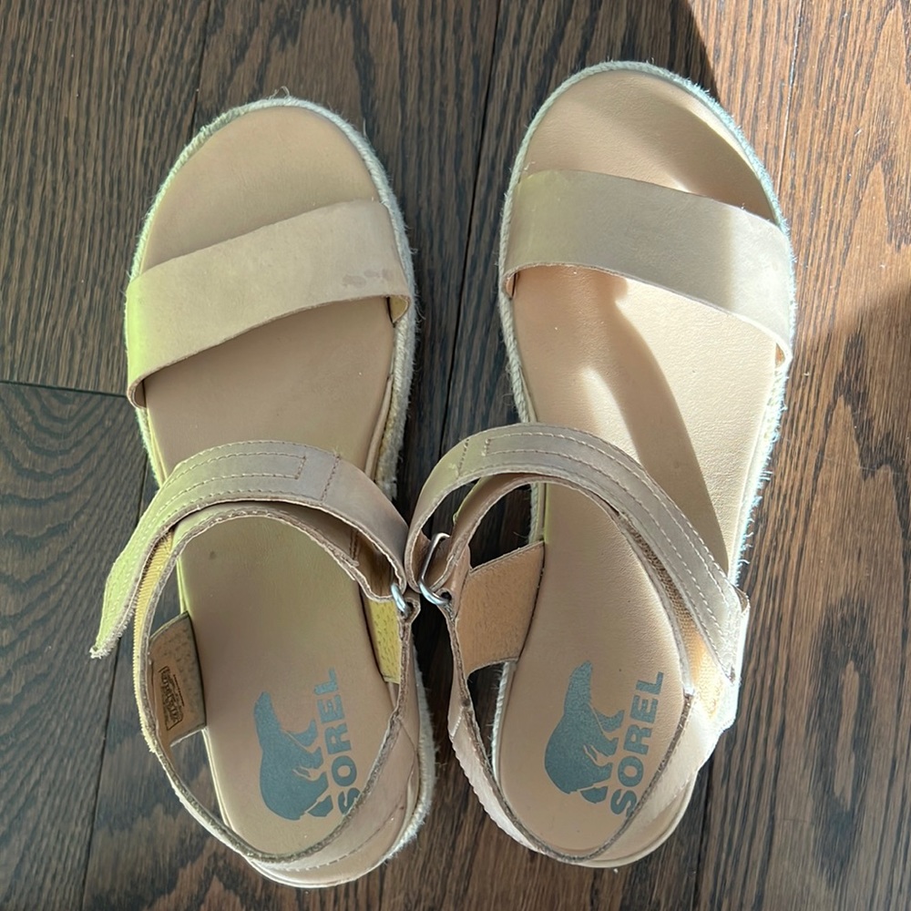 Sorel Women's Cameron Flatform Sandal